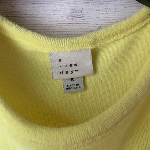 A New Day Yellow Terry Cloth TankTop Racer Back Side Slit Size S - Picture 9 of 10